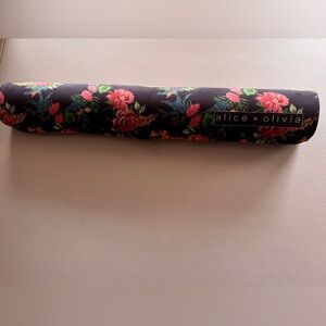 Alice + Olivia Gloria Yoga Mat